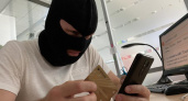 Куряне за день перевели мошенникам почти 300 тысяч рублей