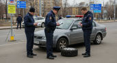 С 26 апреля водителей будут штрафовать за конкретный тип колес - кто попадает первым