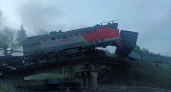 В Курской области обрушился мост во время движения грузового локомотива