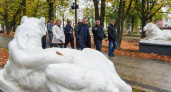 Через три дня после открытия: в курском Парке Пионеров разгромили скульптуры и выкопали цветы