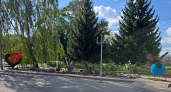 В Курской области потратили сэкономленные бюджетные средства на 2 топиарные фигуры в Пристени