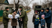 Военные доставили крупы и консервы в Суджу там, где не проходят гражданские волонтеры