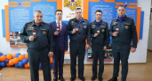 Генерал-майор МЧС вручил новые звания: 6 из 7 курских спасателей продвинулись по службе