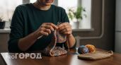 Бабушка научила превращать клочки пряжи в домашние помощники и забыть про магазины