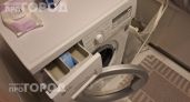 Перестаньте выбрасывать пожелтевшие подушки: вот как вернуть им свежесть и объем с помощью одной стирки