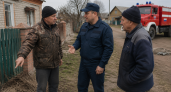 Пожарные отстояли дома в четырёх районах Курской области от травяных пожаров