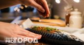 Заменила дорогую красную рыбу на бюджетную: теперь готовлю этот ужин каждые выходные и гости просят рецепт