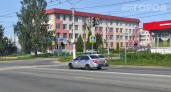 Инспектор грозит штрафом за непристёгнутого пассажира сзади — вот аргумент, который заставит его передумать