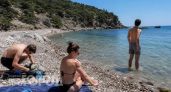Забудьте про переполненные курорты: 3 скрытых пляжа России с лазурной водой, где вы будете совсем одни