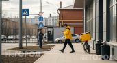 Разоблачение курьера доставки еды: 5 скрытых признаков того, что вам привезли несвежий заказ вместо обеда