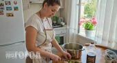 Хватит мучить желудок квасом: попробуйте этот легкий вариант заправки для окрошки с идеальным вкусом