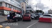 Мотор закипает в пробке: три простых действия помогут спасти двигатель от поломки без отключения зажигания