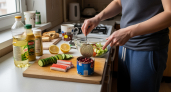 Хватаю три доступных продукта и за две минуты собираю салат: гости всегда требуют рецепт этой находки