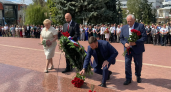 В Курске в День ветеранов боевых действий почтили память героев у Скорбящей матери