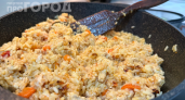 Добавляю соль в воду до начала варки риса: этот простой трюк поваров делает гарнир рассыпчатым как в ресторане