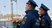 В Курске после атаки дрона повреждены башенный кран и несколько автомобилей
