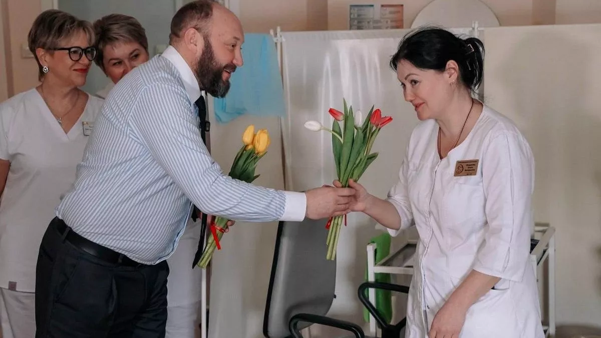 Курские врачи получили особые поздравления в рамках акции «Вам, Любимые!»