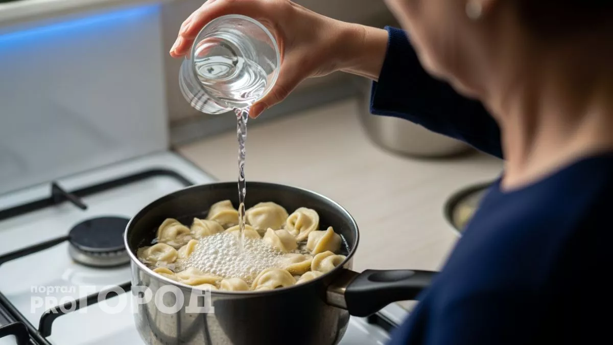 Простой трюк с солью превращает обычные пельмени в ресторанное блюдо