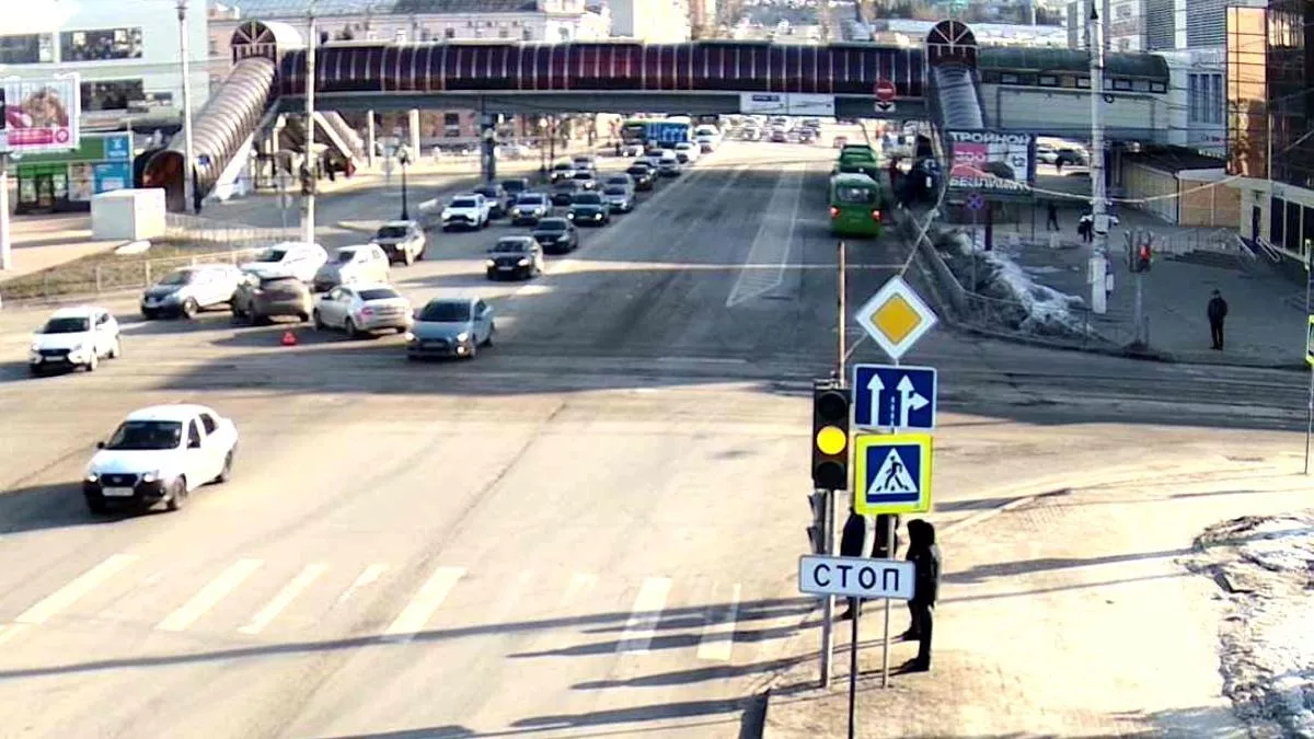 ДТП на пересечении Верхней Луговой и Дзержинского парализовало движение в Курске
