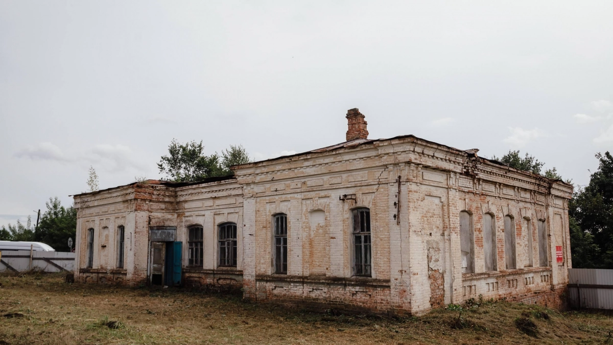 В Фатежском районе восстановят земскую больницу, где работал будущий святитель Лука Крымский