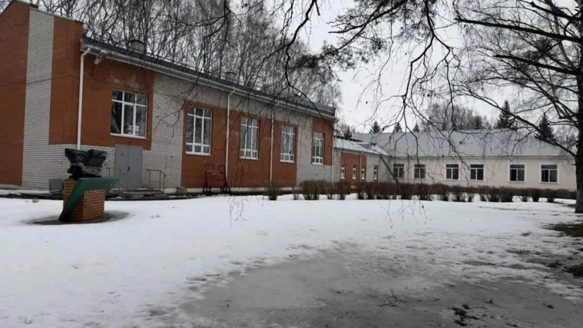 В Курской области нашли риски обрушения при ремонте 60-летних школ