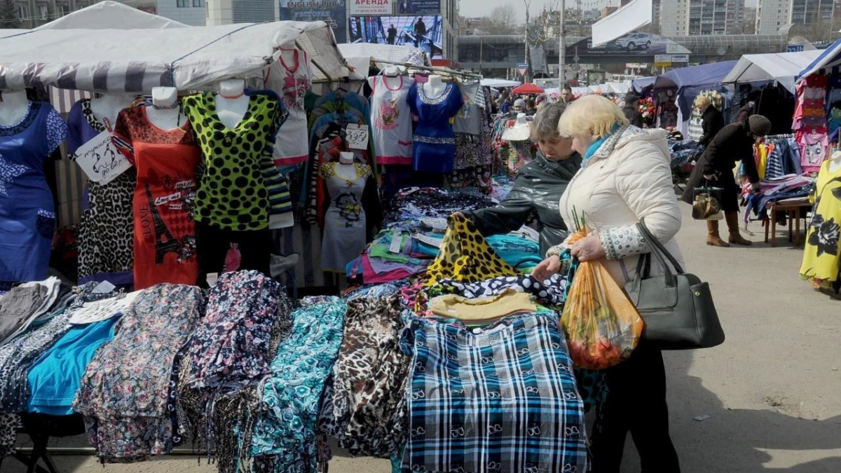 Суд оставил в силе базовые ярмарочные правила Курска, отменив ужесточения Куцака