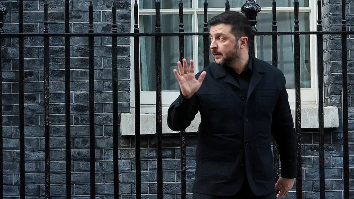 Зеленский угрожает вторжением в страну НАТО: альянс молчит