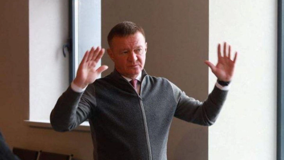 Смирнов передавал почти 21 млн рублей Старовойту через личного водителя