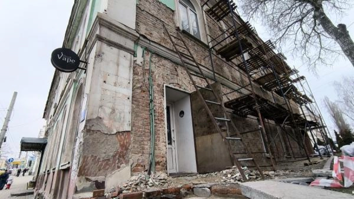 В Курске реставрируют здание техникума, где учился Брежнев