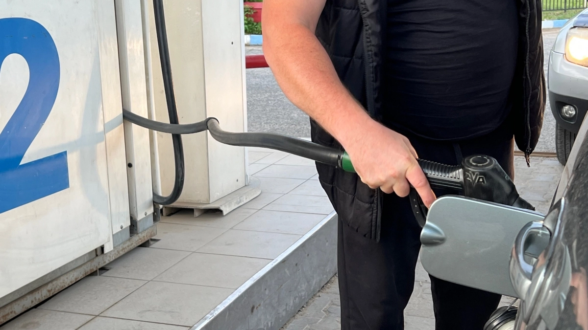 Секретная кнопка на АЗС: как залить больше бензина без доплаты — раскрываем тайну заправок