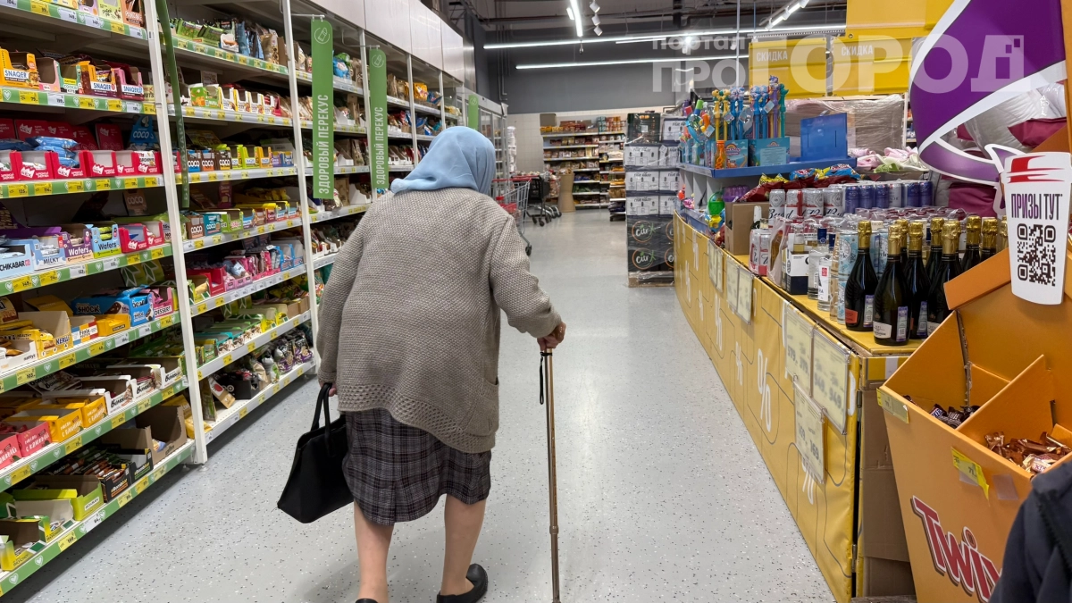 Пенсионеры массово переписывают квартиры на детей: что скрывается за этой странной тенденцией