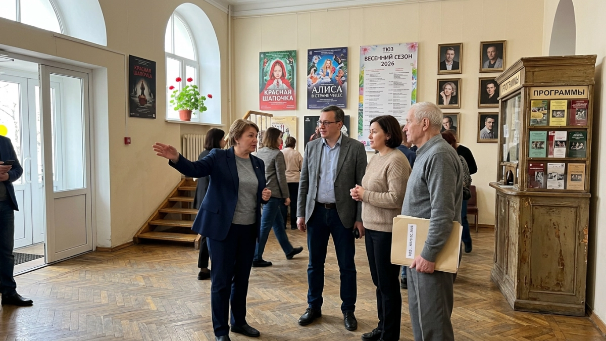 В Курском ТЮЗе создали Попечительский совет: касса, памятник и новые проекты