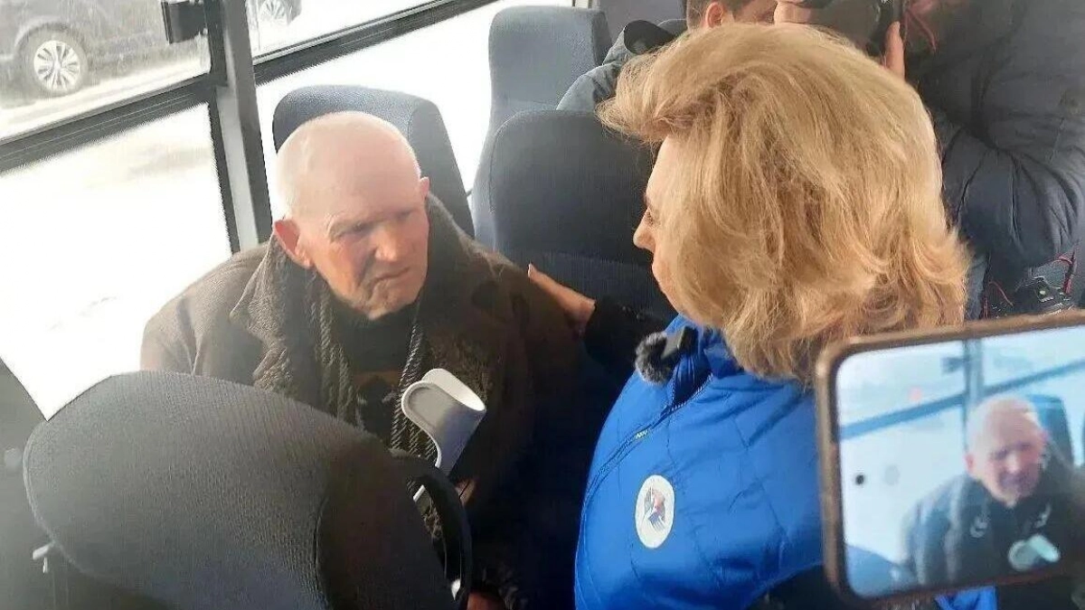 Курянам из украинского плена выдали сертификаты по 30 тысяч рублей