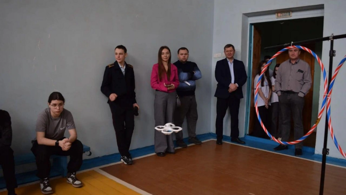 Курские школьники сразились на FPV-дронах в рамках «Недели космоса»