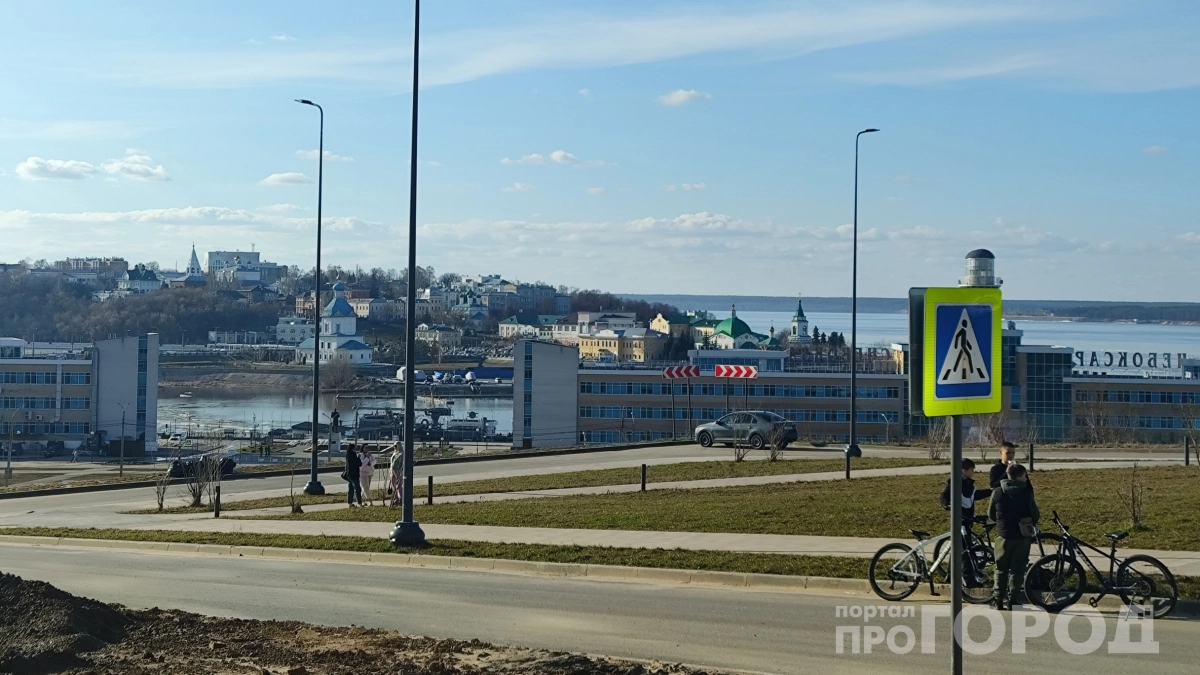 Солнечные прояснения и +14°C: ТАСС сообщает о теплом понедельнике без осадков – пора прощаться с куртками