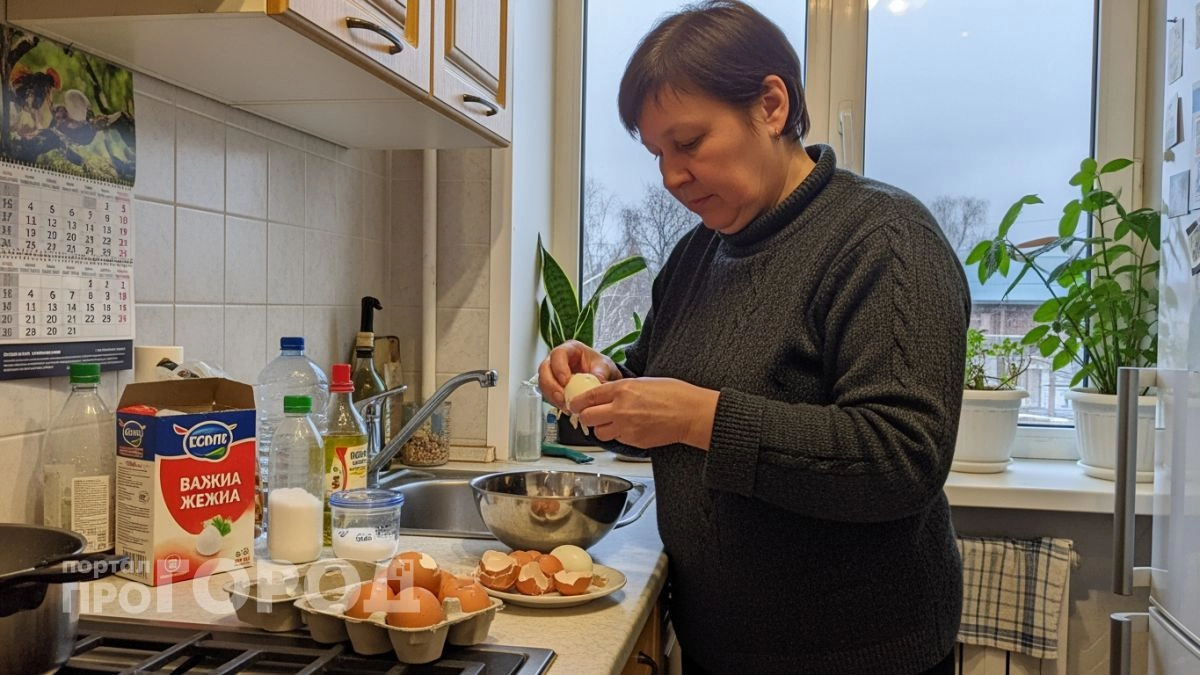 Перестаньте мучиться с очисткой яиц: всего один нюанс при варке позволит снимать скорлупу одним движением руки