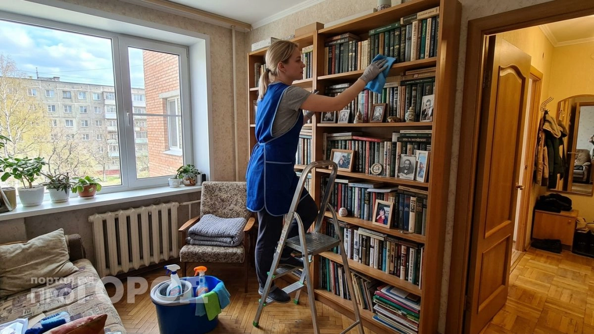 Уборка больше не крадет мои выходные: я переняла пять методов профи и трачу на идеальную чистоту 15 минут