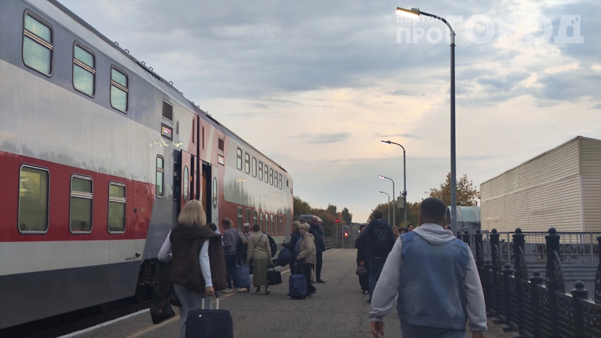 Проводница предупредила о посадке, но никто не ждал такого: пассажиры не могли уснуть до утра
