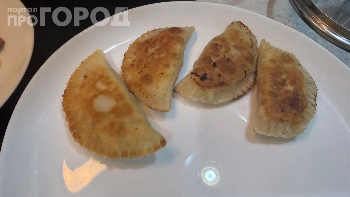 Замороженный чебурек из Чижика: съели — и удивились — что на самом деле скрывается внутри за такую цену