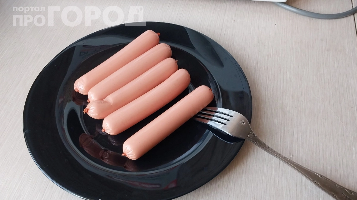 Варить нельзя сырыми есть: вы годами неправильно едите сосиски — вот как их нужно готовить