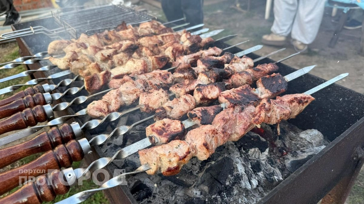 Забываю про уксус и лук: добавляю в маринад секретный ингредиент для мягкости мяса как в лучших ресторанах