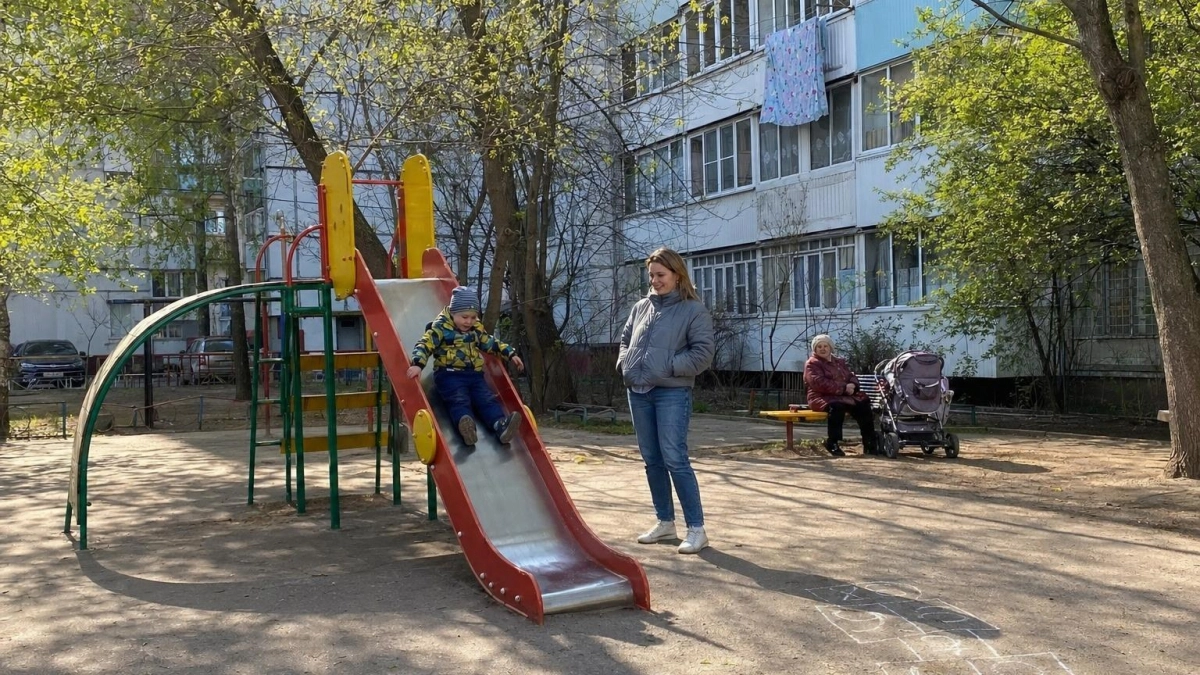 67 детей пострадали от обстрелов в Курской области за три года