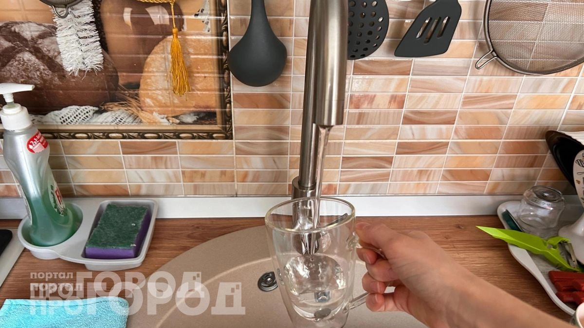 Выбросьте дорогие фильтры: простой способ очистить воду из-под крана до состояния родниковой за копейки