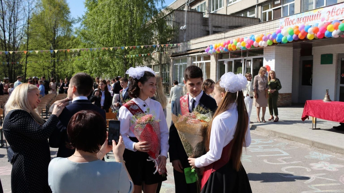 В Курской области последние звонки прозвенят 26 мая: почти 1900 выпускников