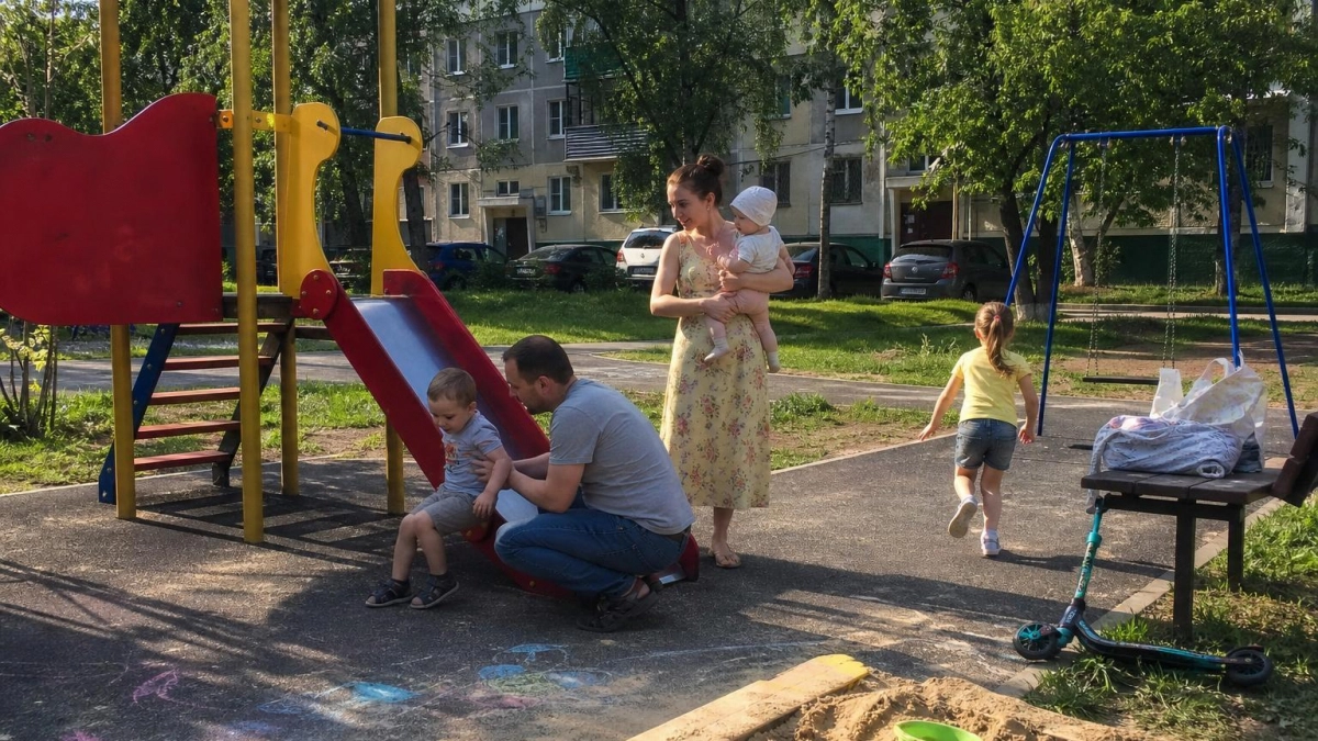 С 1 июня курские семьи с двумя детьми могут получить ежегодную выплату