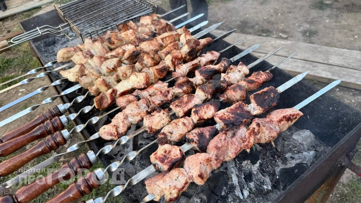 Вы годами портите мясо на даче: пять привычных действий с шашлыком, которые делают его жестким и вредным