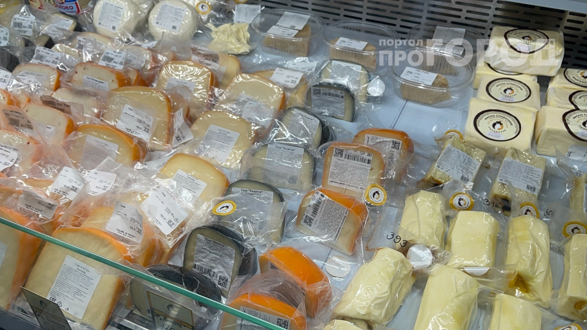 Как отличать настоящий сыр от сырного продукта: 3 быстрых способа понять, что лежит у вас в холодильнике — не теряйте деньги зря