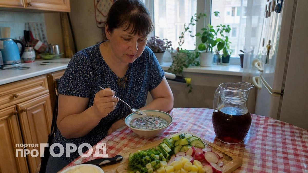 Забудьте про колбасу и картофель в тарелке: делюсь рецептом окрошки, которая работает как мощный детокс