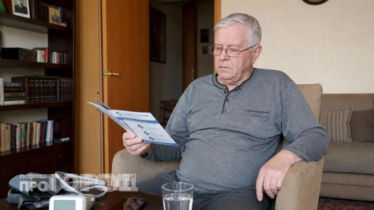 Инсульт застал в одиночестве: пошаговый план спасения, который поможет продержаться до приезда врачей