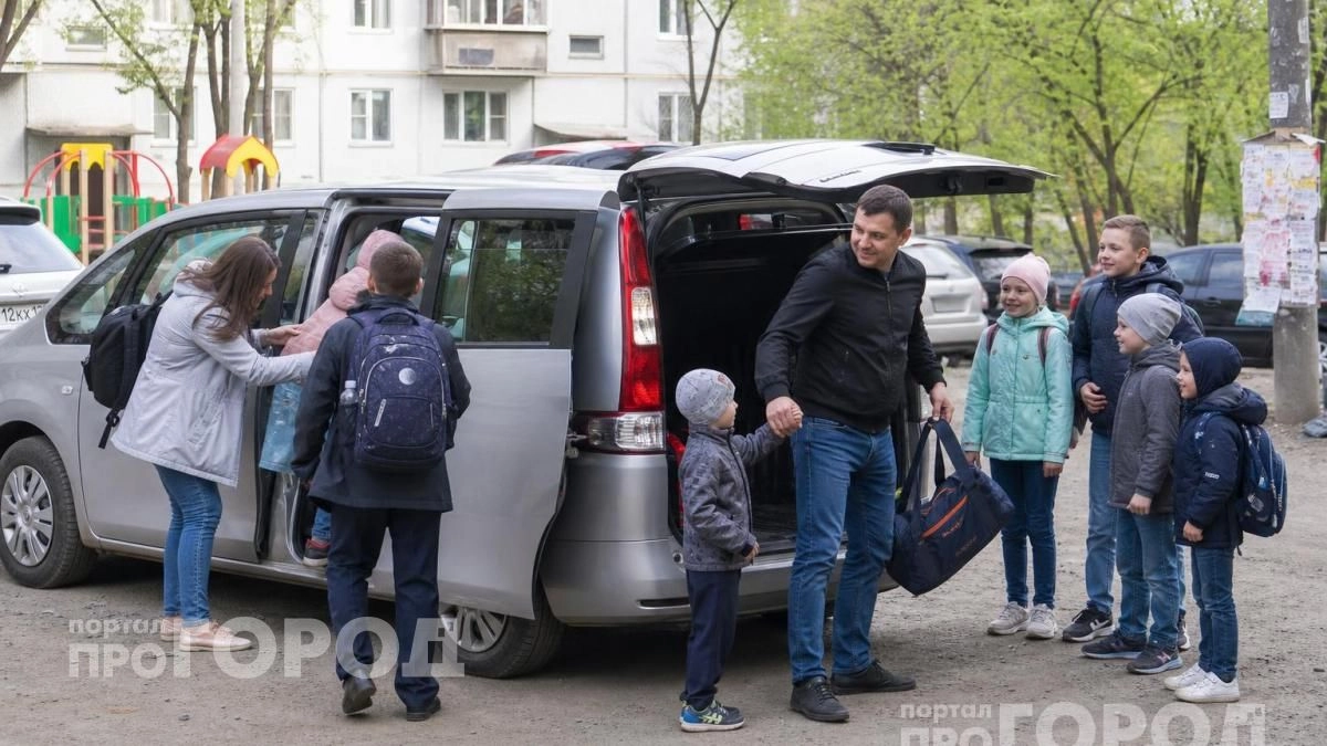 Деньги на карту уже ждут родителей: проверьте личный кабинет на Госуслугах для получения новой выплаты